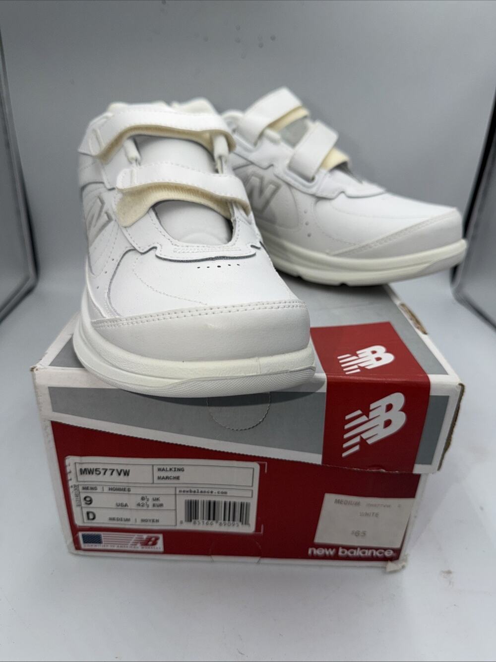 Men's Size 9D Women's 10.5 New Balance 577 White Hook And Loop Walking Shoes